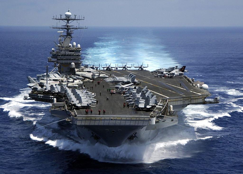 Einer der größten US-amerikanischen Flugzeugträger ist auf hoher See unterwegs. Die weltweiten Militärausgaben haben 2023 erneut einen Höchststand erreicht. - Foto: Dusty Howell / U.s. Navy Handout/dpa