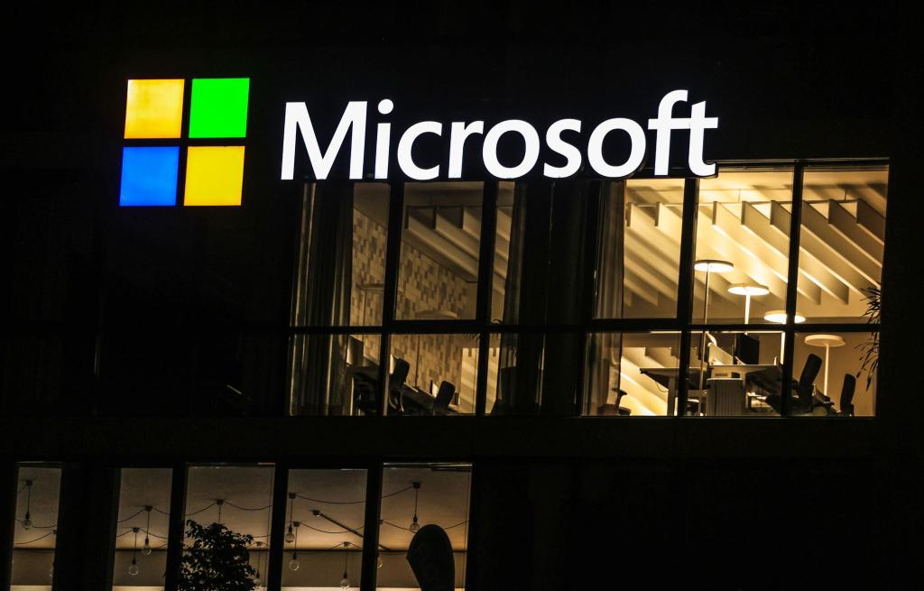 Der Softwarekonzern Microsoft ist einer der führenden Anbieter von KI-Systemen weltweit. - Foto: Oliver Berg/dpa