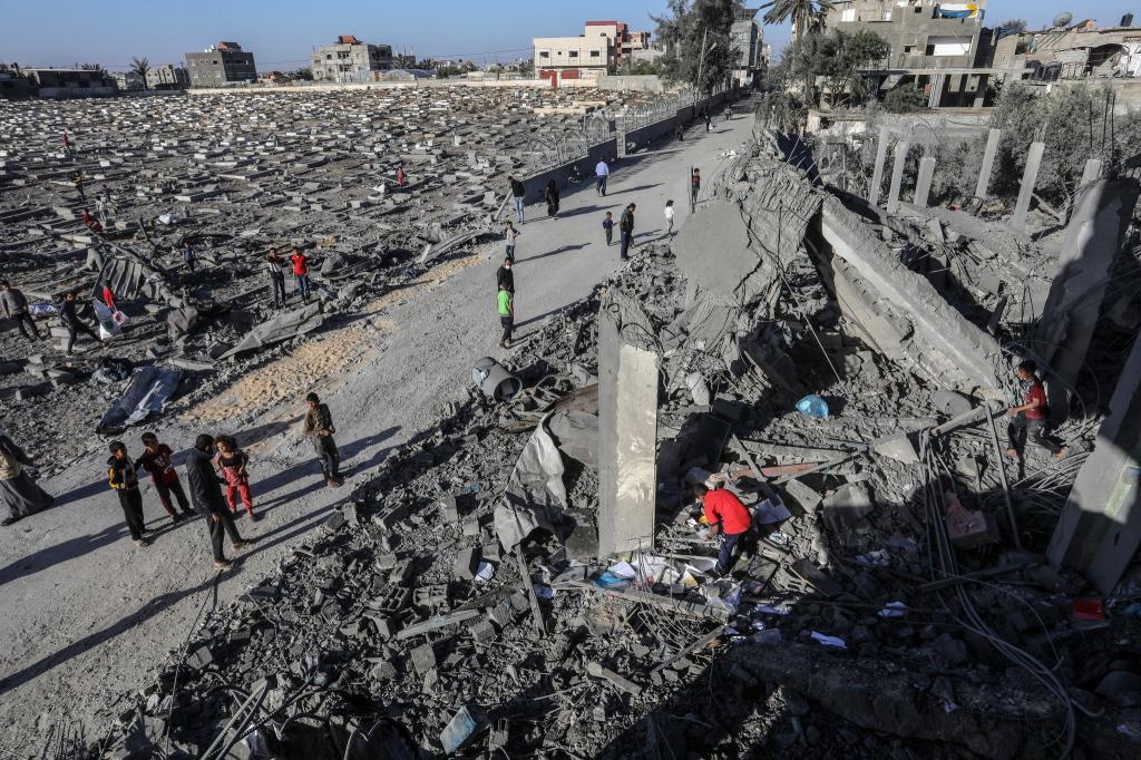 Israel will in Rafah die letzten Bataillone der islamistischen Hamas zerschlagen. - Foto: Abed Rahim Khatib/dpa