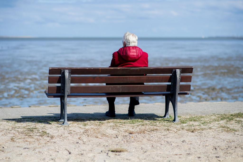 Das Lebensalter genießen? In diesem Jahr soll die Renten in Deutschland spürbar steigen. - Foto: Hauke-Christian Dittrich/dpa