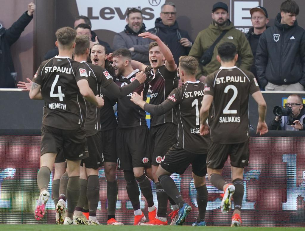 Der FC St. Pauli machte einen weiteren Schritt Richtung Aufstieg. - Foto: Marcus Brandt/dpa