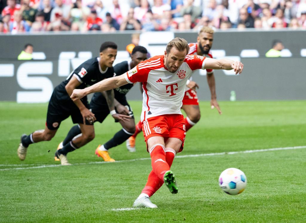 FCB-Stürmer Harry Kane traf beim 2:1 gegen die Eintracht doppelt. - Foto: Niklas Treppner/dpa