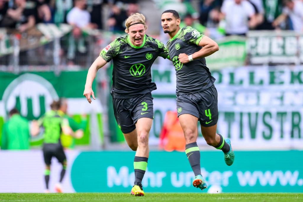 Wolfsburg setzte sich nach Rückstand noch in Freiburg durch. - Foto: Tom Weller/dpa