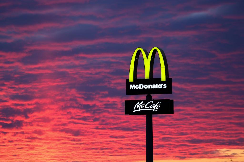 In Nahost erzielt McDonald's nach eigenen Angaben rund ein Zehntel seiner Erlöse (Archivbild). - Foto: Jan Woitas/dpa-Zentralbild/dpa