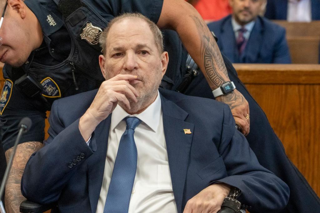 Harvey Weinstein erscheint zu einer vorläufigen Anhörung vor dem Strafgericht in Manhattan. - Foto: Steven Hirsch/Pool New York Post / AP/dpa