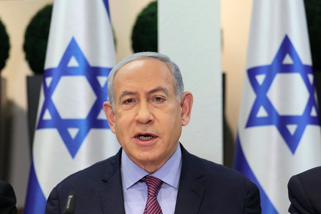 Israels Ministerpräsident Benjamin Netanjahu hält an seinem Kurs fest. - Foto: Abir Sultan/AP/dpa