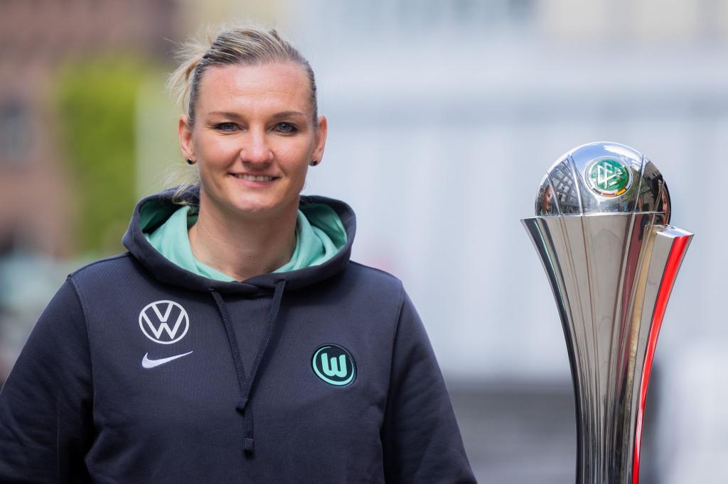 208 Mal traf Alexandra Popp in ihren insgesamt 421 Pflichtspielen für Wolfsburg und ihren alten Club Duisburg. - Foto: Rolf Vennenbernd/dpa