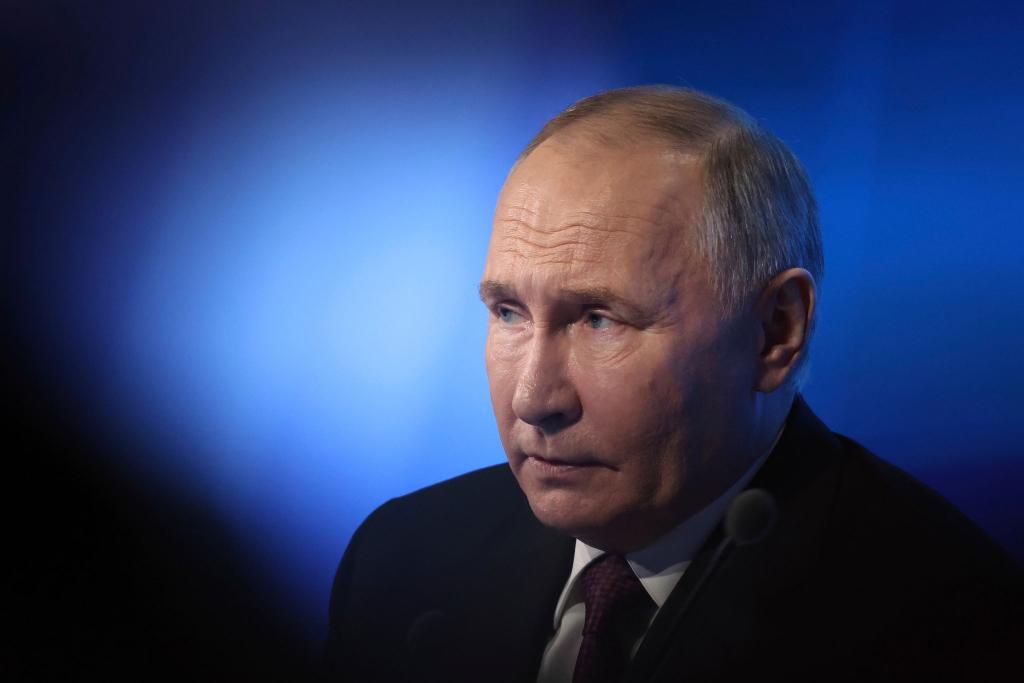 Wird im August 25 Jahre an der Macht sein: der russische Staatschef Wladimir Putin. - Foto: Alexander Kazakov/Pool Sputnik Kremlin/AP/dpa