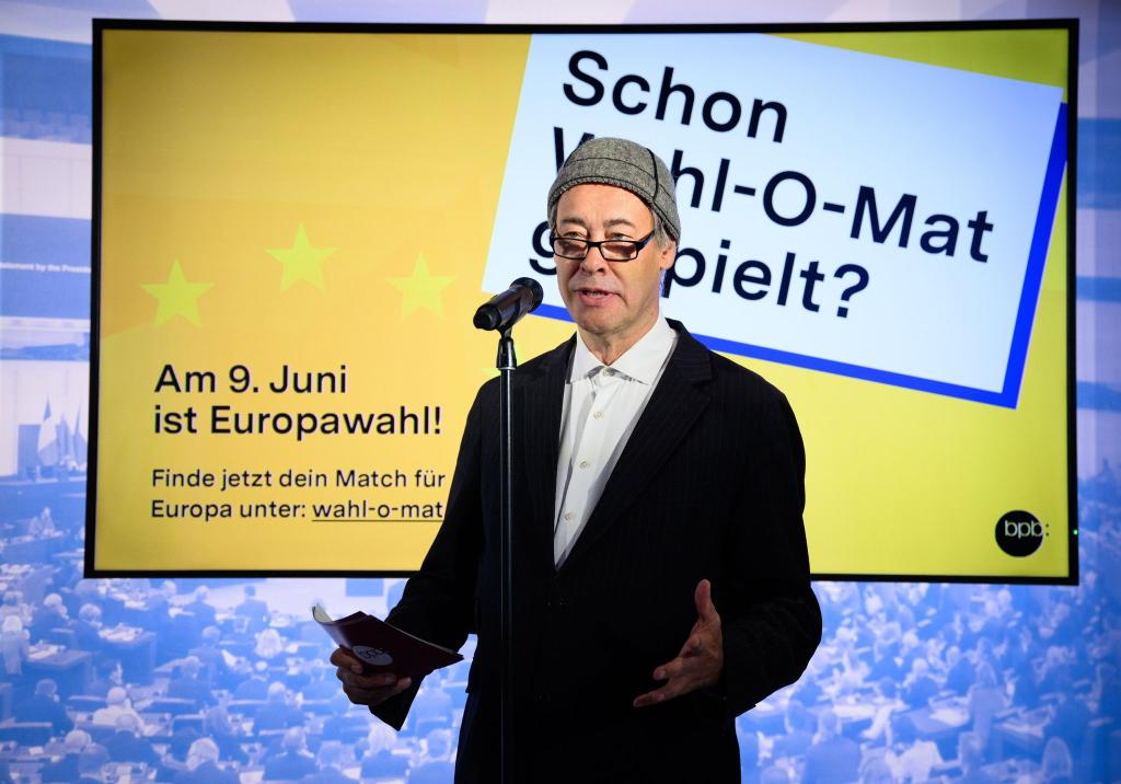 bpb-Präsident Thomas Krüger in Berlin beim Start des Wahl-O-Mat zur Wahl des Europäischen Parlaments 2024. - Foto: Bernd von Jutrczenka/dpa
