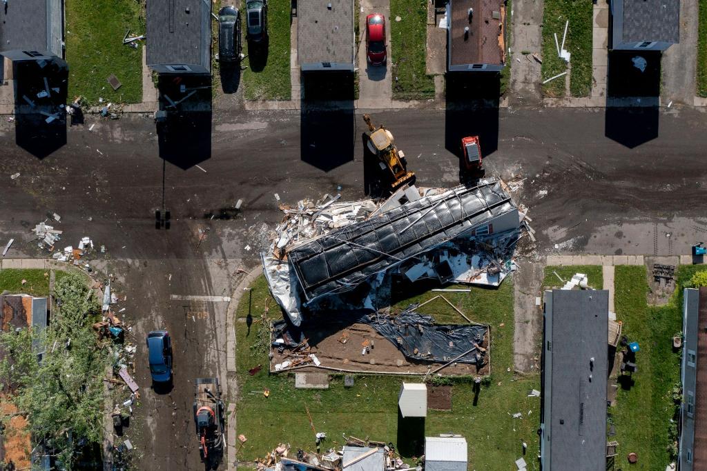 Im US-Bundesstaat Michigan hat ein Tornado Spuren hinterlassen. - Foto: Neil Blake/The Grand Rapids Press/AP/dpa