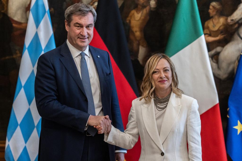 Bayerns Ministerpräsident Markus Söder und Italiens Regierungschefin Giorgia Meloni sind sich in energie-, verkehrs- und asylpolitischen Fragen recht einig. - Foto: Oliver Weiken/dpa