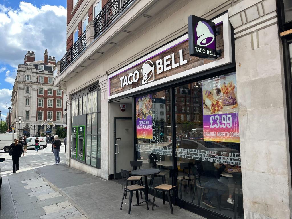 In Großbritannien hat Taco Bell schon Filialen. Nun sollen weitere in Deutschland folgen. - Foto: Julia Kilian/dpa