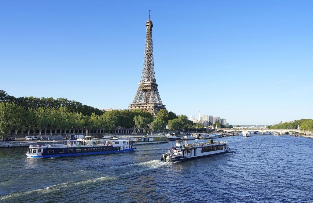 Kurz vor Beginn der Olympischen Spiele in Paris werden die Eintrittspreise für den Eiffelturm um rund 20 Prozent erhöht (Archivbild). - Foto: -