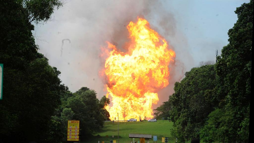 Die gewaltige Explosion ereignete sich am Morgen. - Foto: Uncredited/AP/dpa