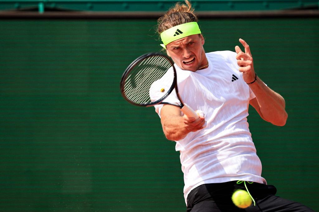 Alexander Zverev verliert in einem Nervenkrimi. - Foto: Valery Hache/AFP/dpa