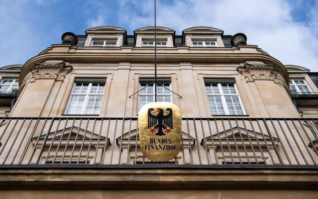 Der Bundesfinanzhof urteilte: Unterschiedliche Lebenserwartungs-Rechnungen für Männer und Frauen sind rechtens. (Symbolbild) - Foto: Sven Hoppe/dpa