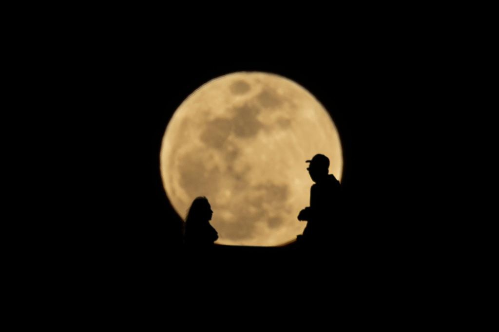 Runde Sache: Vollmond in Texas - Foto: Ringo Chiu/ZUMA Press Wire/dpa