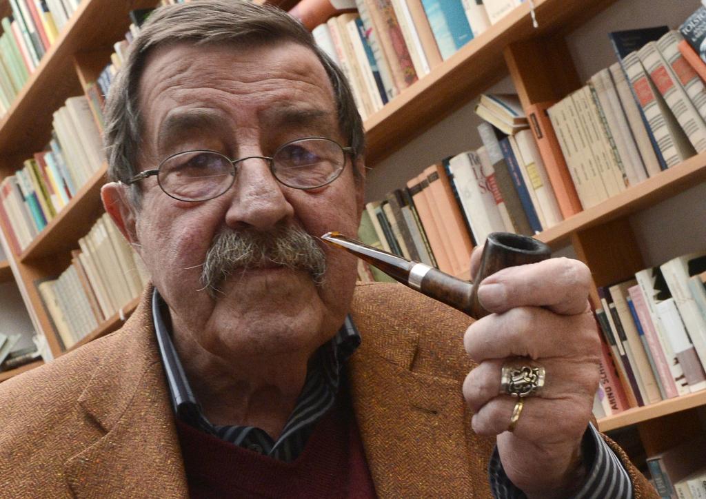 Günter Grass in seinem Atelier (Archivbild von 2012). - Foto: Marcus Brandt/dpa