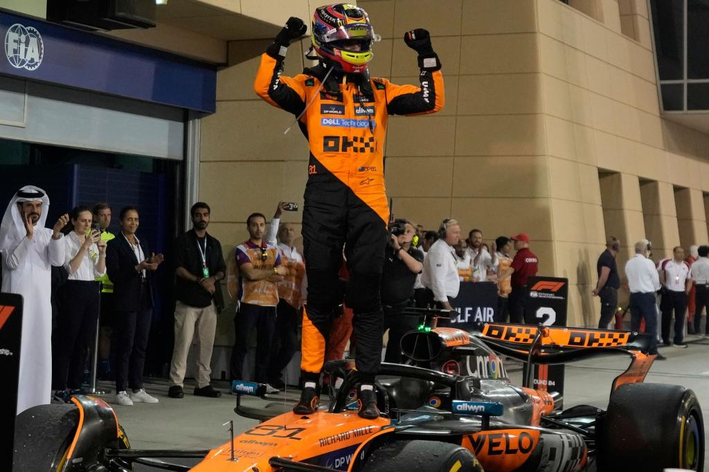 Überlegener Sieger in Bahrain: McLaren-Pilot Oscar Piastri. - Foto: Altaf Qadri/AP/dpa
