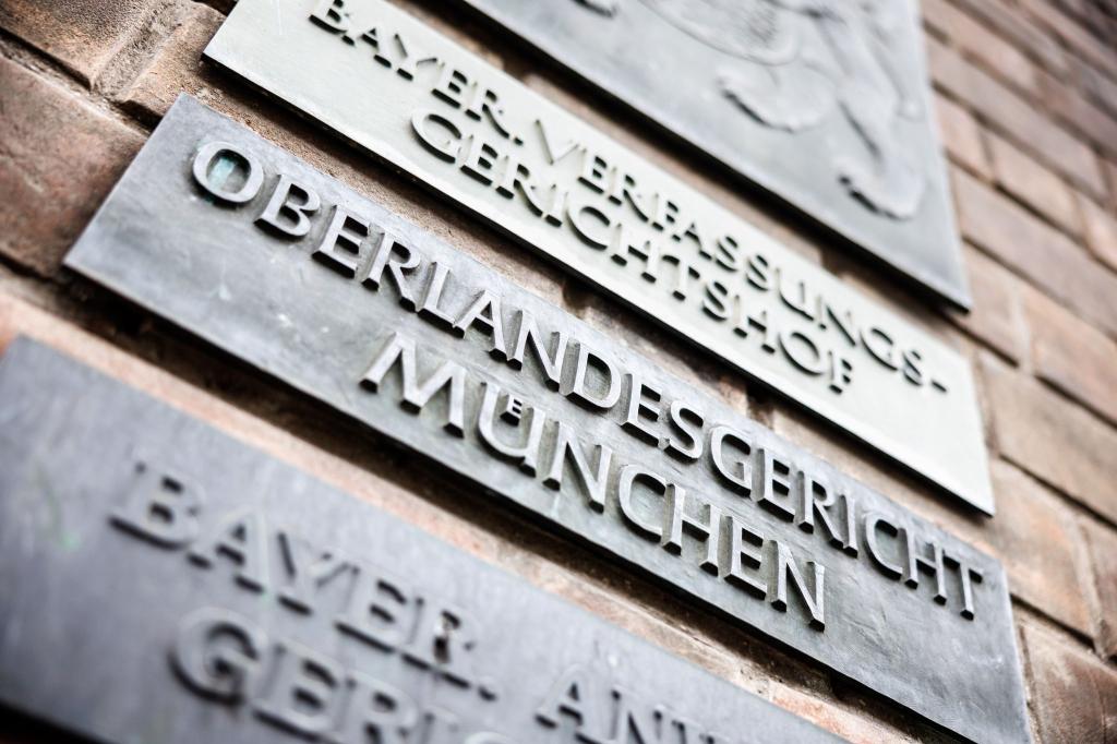 Stehen von Mai an vor dem Oberlandesgericht München: drei mutmaßliche russische Spione (Symbolbild). - Foto: Matthias Balk/dpa