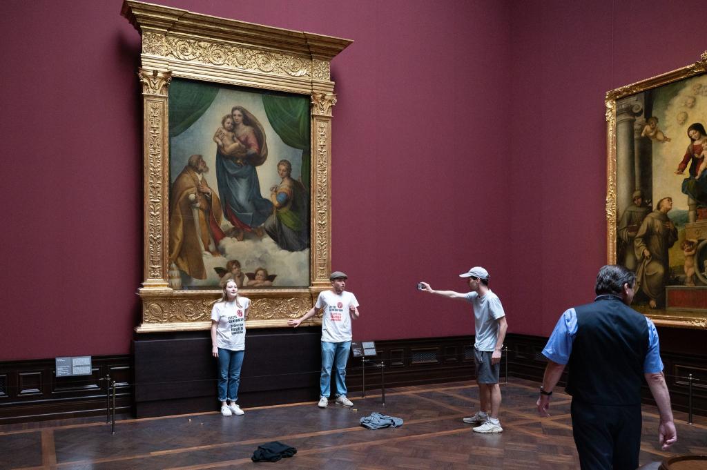 Im Fall der Attacke auf Dresdens „Sixtinische Madonna“ sind die Strafen gemildert worden. (Archivbild) - Foto: Sebastian Kahnert/dpa