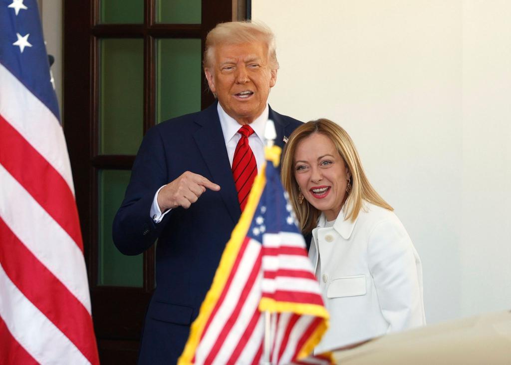US-Präsident Trump und Italiens Ministerpräsidentin Meloni präsentierten sich am Donnerstag als ziemlich beste Freunde. - Foto: Tom Brenner/AP/dpa