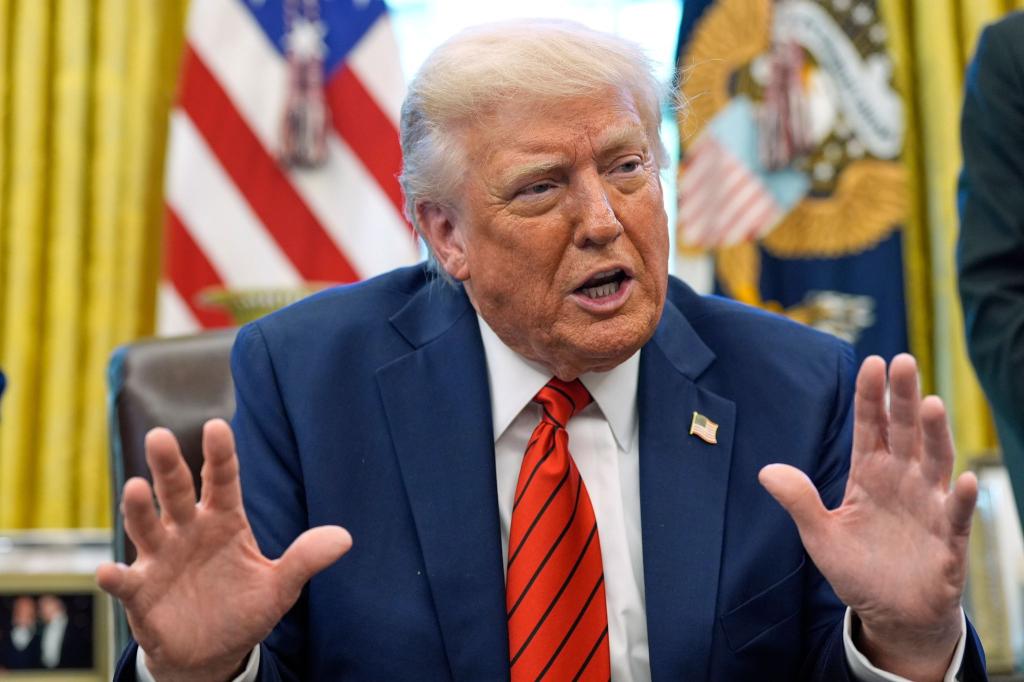US-Präsident Donald Trump ist sich sicher: Seiner Ansicht nach entstammt das Coronavirus einem chinesischen Labor. - Foto: Alex Brandon/AP/dpa
