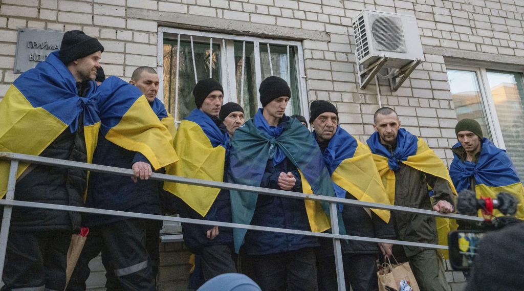 Ukrainische und russische Kriegsgefangene kommen nach Hause. (Archivbild) - Foto: -/kyodo/dpa