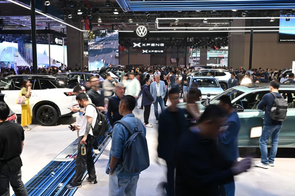 Die Automesse in Shanghai gehört zu den wichtigsten Branchentreffen der Welt. - Foto: Johannes Neudecker/dpa