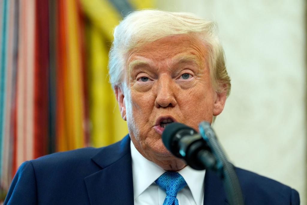 US-Präsident Trump macht dem ukrainischen Präsidenten Wolodymyr Selenskyj schwere Vorwürfe. - Foto: Alex Brandon/AP/dpa