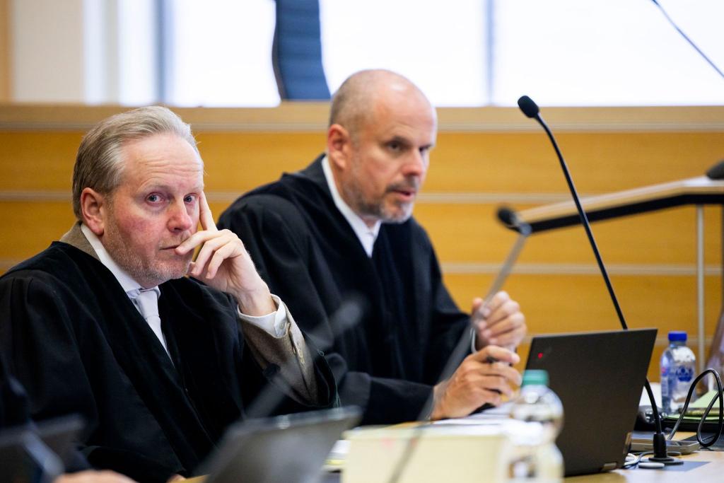 Die Staatsanwaltschaft Braunschweig fordert zum Ende des Strafprozesses im VW-Abgasskandal Gefängnisstrafen. - Foto: Michael Matthey/dpa-Pool/dpa