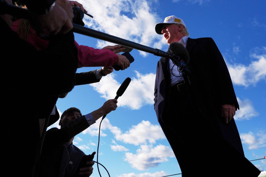 Trump glaubt, Selenskyj könnte Ansprüche auf die Krim aufgeben. - Foto: Evan Vucci/AP/dpa