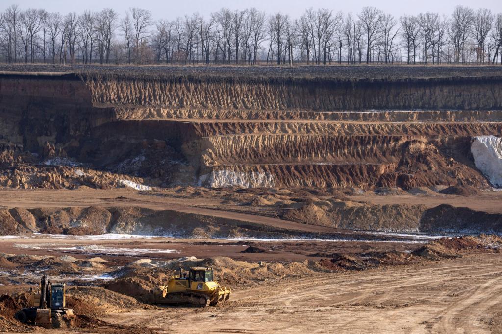 Nach monatelangen Verhandlungen stehen Washington und Kiew anscheinend kurz vor dem Abschluss eines Abkommens über den gemeinsamen Abbau von Rohstoffen. (Symbolbild) - Foto: Efrem Lukatsky/AP/dpa
