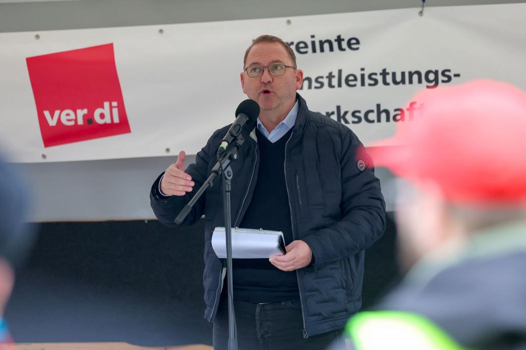 «Die Belastung wird unerträglich», sagt Verdi-Chef Werneke. (Archivbild) - Foto: Jörg Halisch/dpa