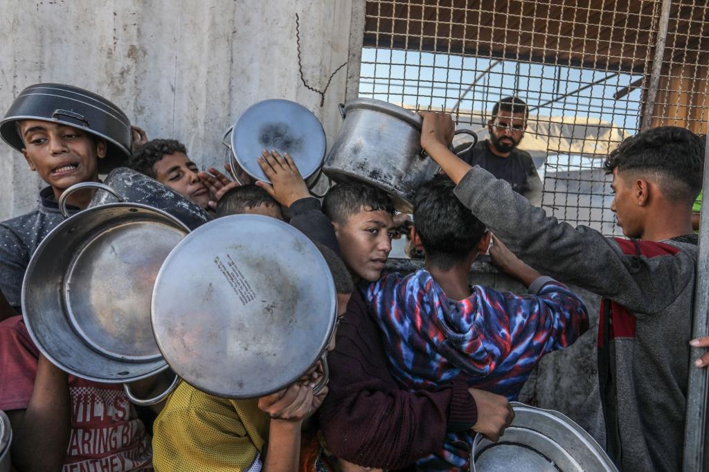 Im abgeriegelten Gazastreifen fehlt es an Lebensmitteln, Wasser und Medikamenten. (Archivbild) - Foto: Abed Rahim Khatib/dpa