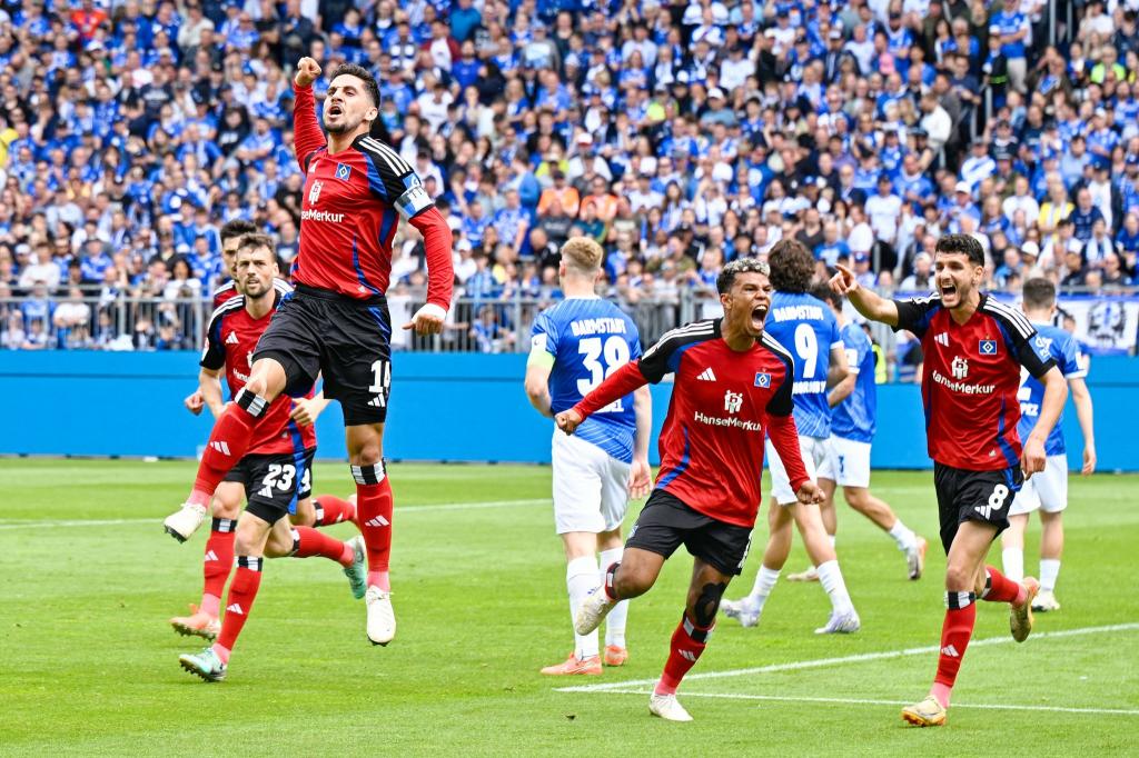 Der Hamburger SV steht dicht vor dem Aufstieg in die Fußball-Bundesliga. - Foto: Uwe Anspach/dpa