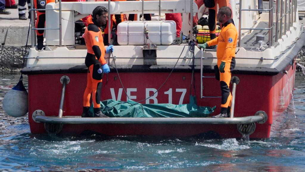 Die Luxusjacht «Baynesian» wird nach dem Untergang mit sieben Todesopfern vor Sizilien nun geborgen. (Archivbild) - Foto: Jonathan Brady/PA Wire/dpa