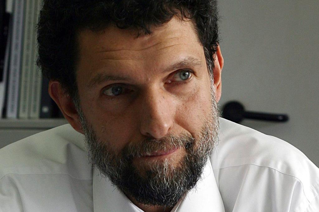 Der türkische Kulturförderer Osman Kavala erhält die Goethe-Medaille, das offizielle Ehrenzeichen der Bundesrepublik Deutschland. (Archivbild) - Foto: -/AP/dpa