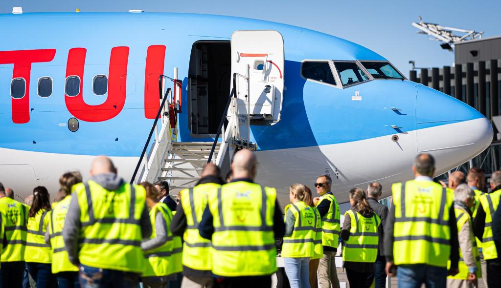 Rund 320 Beschäftigte arbeiten für Tuifly am Boden. (Symbolbild) - Foto: Moritz Frankenberg/dpa
