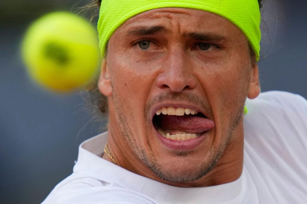 Alexander Zverev tritt beim Turnier in Rom als Titelverteidiger an. - Foto: Manu Fernandez/AP/dpa