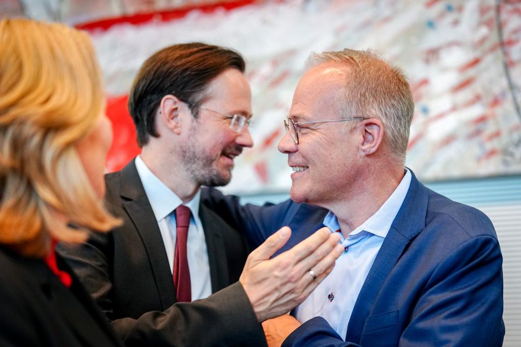 Miersch führt jetzt die SPD-Fraktion, Wiese ist Fraktionsmanager. - Foto: Kay Nietfeld/dpa