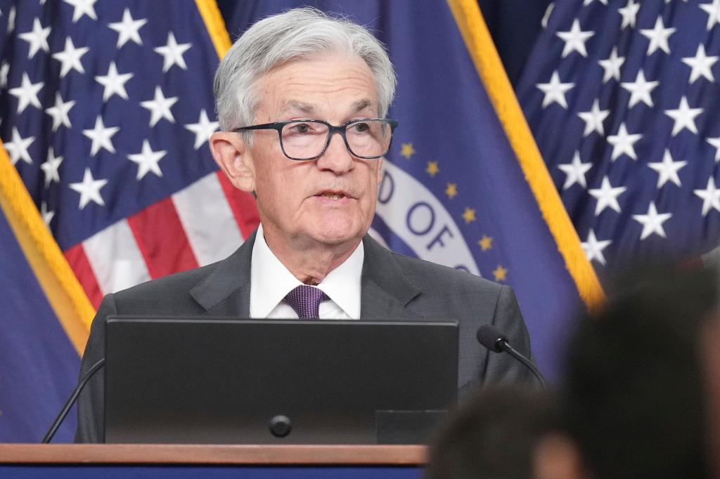 Fed-Chef Powell bekommt Trumps Wut regelmäßig zu spüren. (Archivbild) - Foto: Jacquelyn Martin/AP/dpa