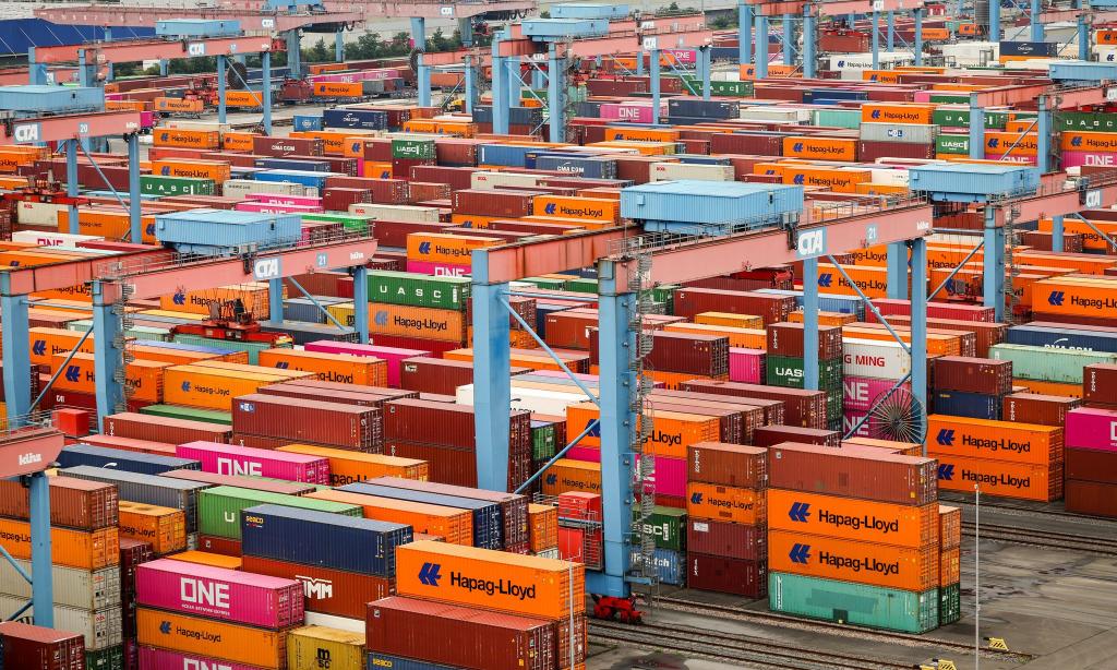 Die hohen US-Zölle machen den deutschen Exporteuren zu schaffen. (Archivbild) - Foto: Christian Charisius/dpa