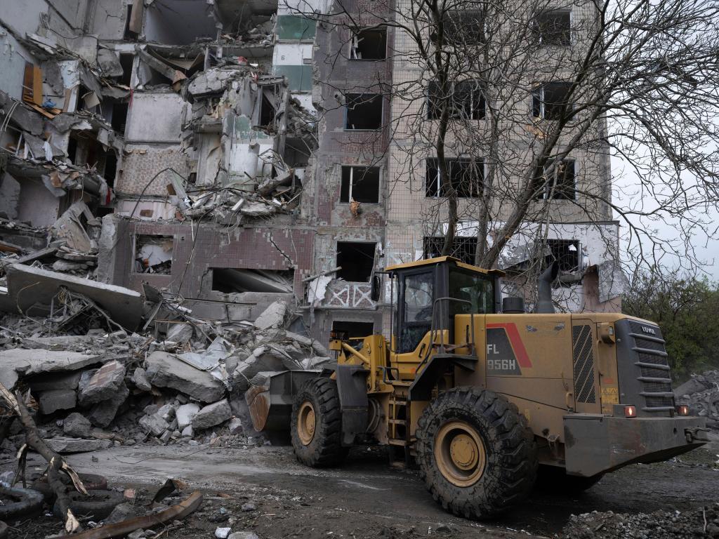 Die Ukraine beklagt auch nach dem Start einer von Moskau angekündigten dreitägigen Waffenruhe Angriffe von russischer Seite. - Foto: Iryna Rybakova/Ukraine's 93rd Kholodnyi Yar Separate Mechanized Brigade press service/AP/dpa