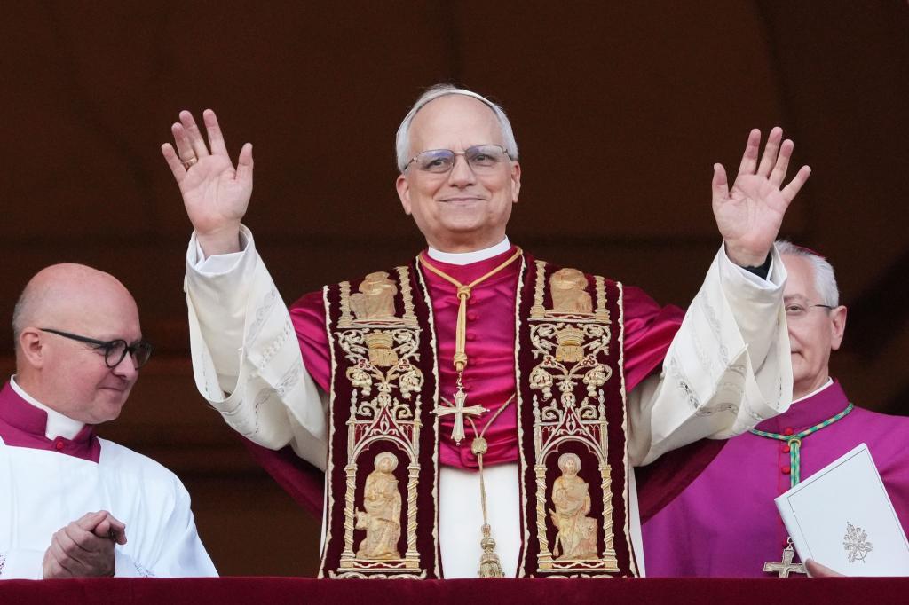 Der neue Papst Leo XIV.: der US-Amerikaner Prevost. - Foto: Alessandra Tarantino/AP/dpa