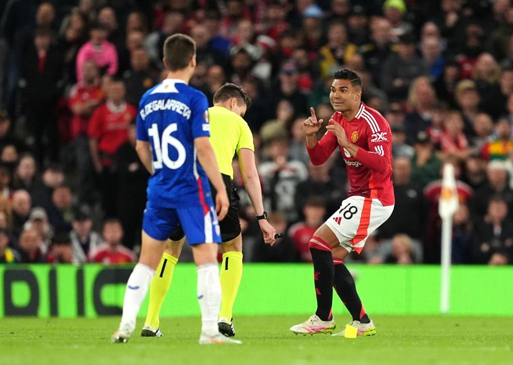 Casemiro (r) erzielte das 2:1 für Manchester United gegen Athletic Bilbao. - Foto: Martin Rickett/PA Wire/dpa
