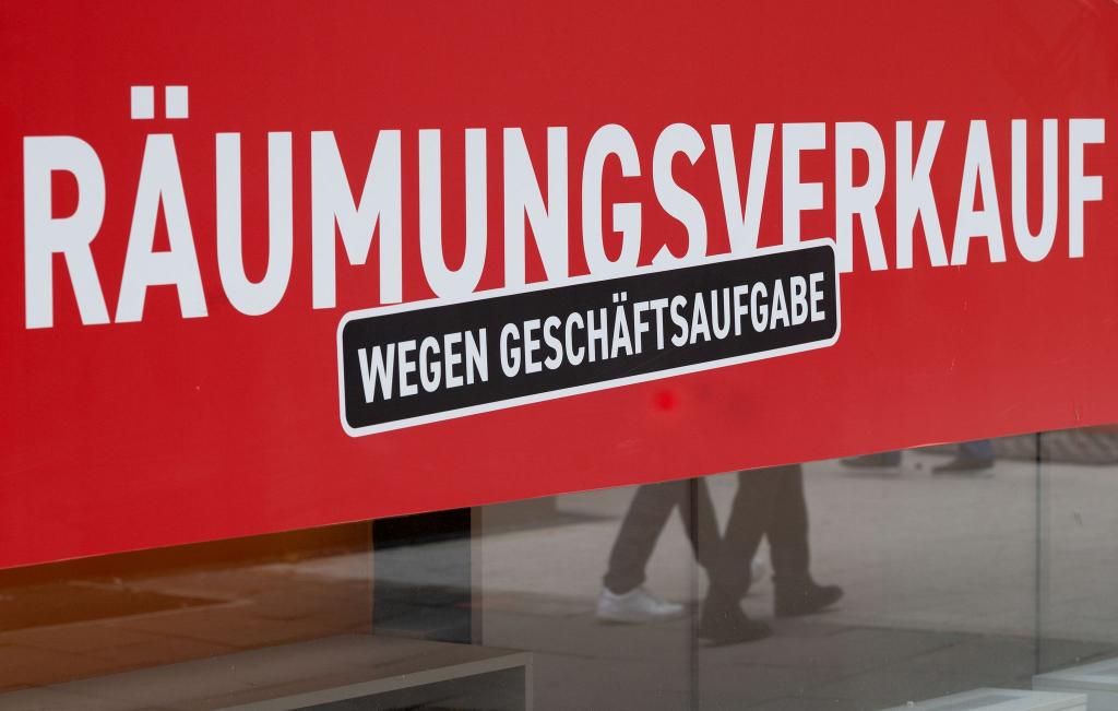 Manche Unternehmen geben auf. - Foto: Bernd Weißbrod/dpa