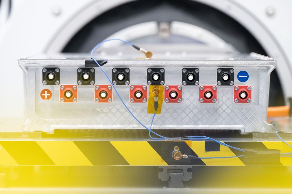Die deutsche Elektroindustrie schöpft dank steigender Aufträge im März Hoffnung (Archivbild) - Foto: Sebastian Gollnow/dpa