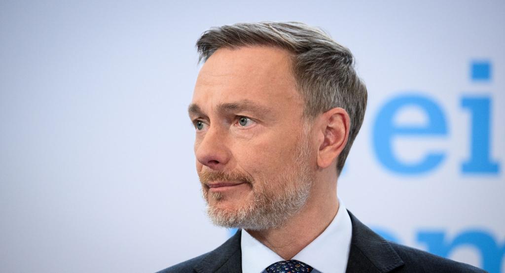 Lindner bekommt auf Instagram Jobvorschläge. (Archivbild) - Foto: Bernd von Jutrczenka/dpa