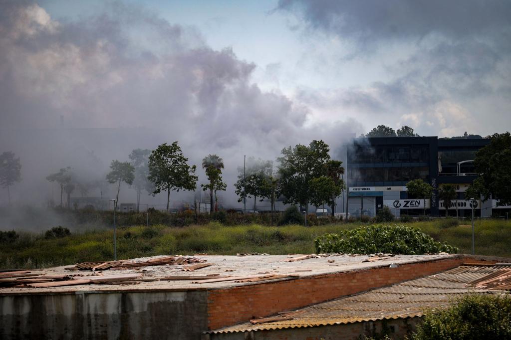 Bei einem Feuer in einer Lagerhalle in Spanien für Chlor ist eine giftige Wolke freigesetzt worden. - Foto: Kike Rincón/EUROPA PRESS/dpa